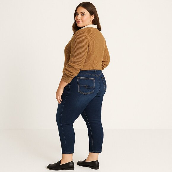 🌟 Silver Jeans Co. Avery Skinny Crop, Plus 22 Dark Wash, High-Rise, Stretch - Picture 6 of 14